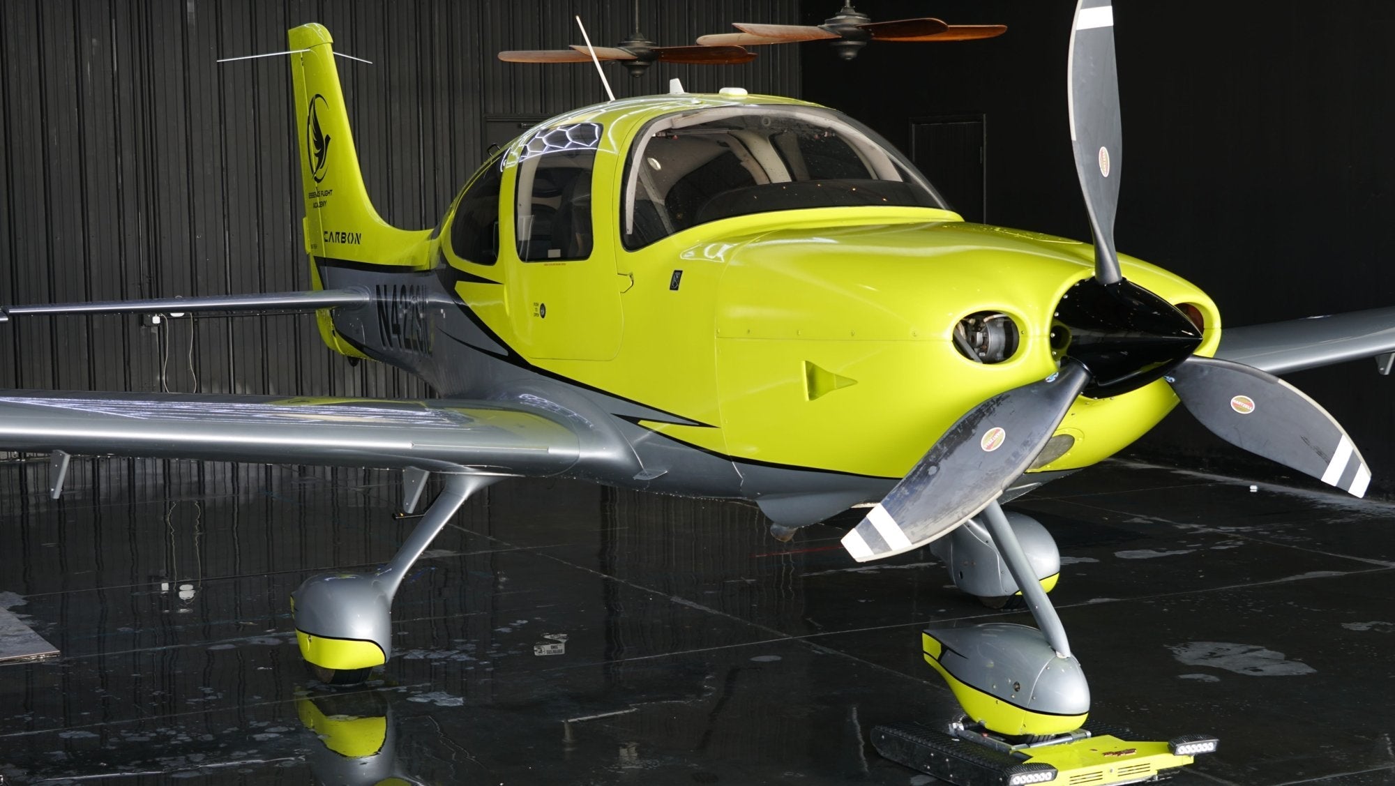 Front view of the Cirrus SR22 in the hangar before a 90-minute discovery flight from Van Nuys